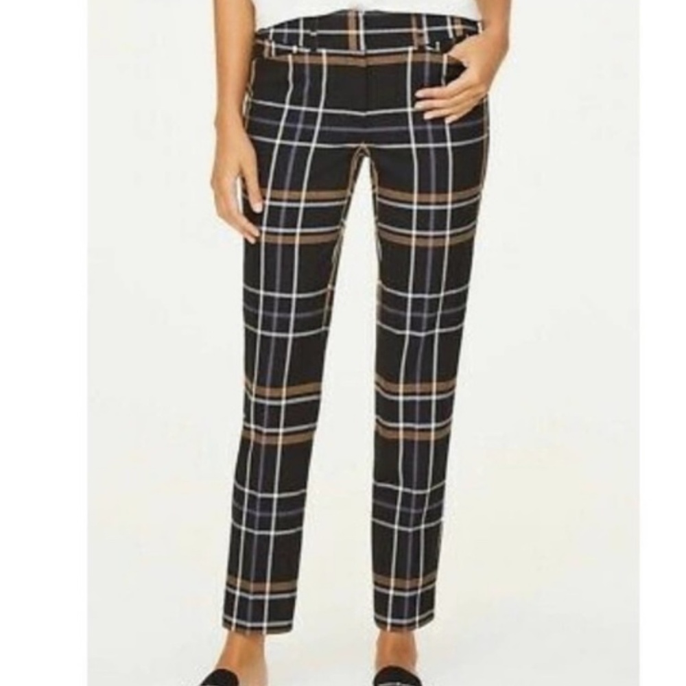 Loft Skinny Ankle pants in plaid. NWT. Retail 89. All tags attached